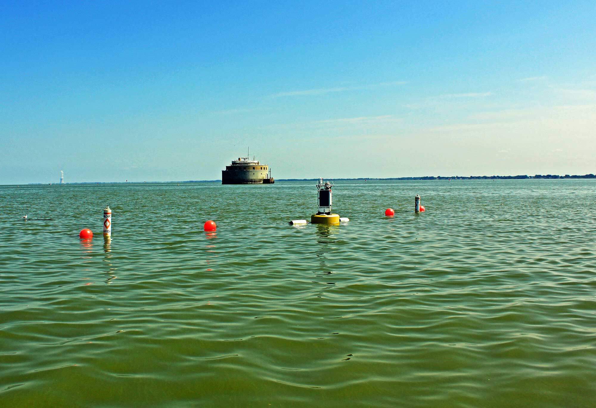 Toledo, Lake Erie (45165)