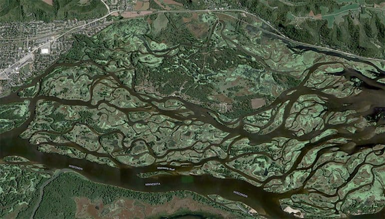 Aerial Google image of the Mississippi River showing multi-channels in the riverine system